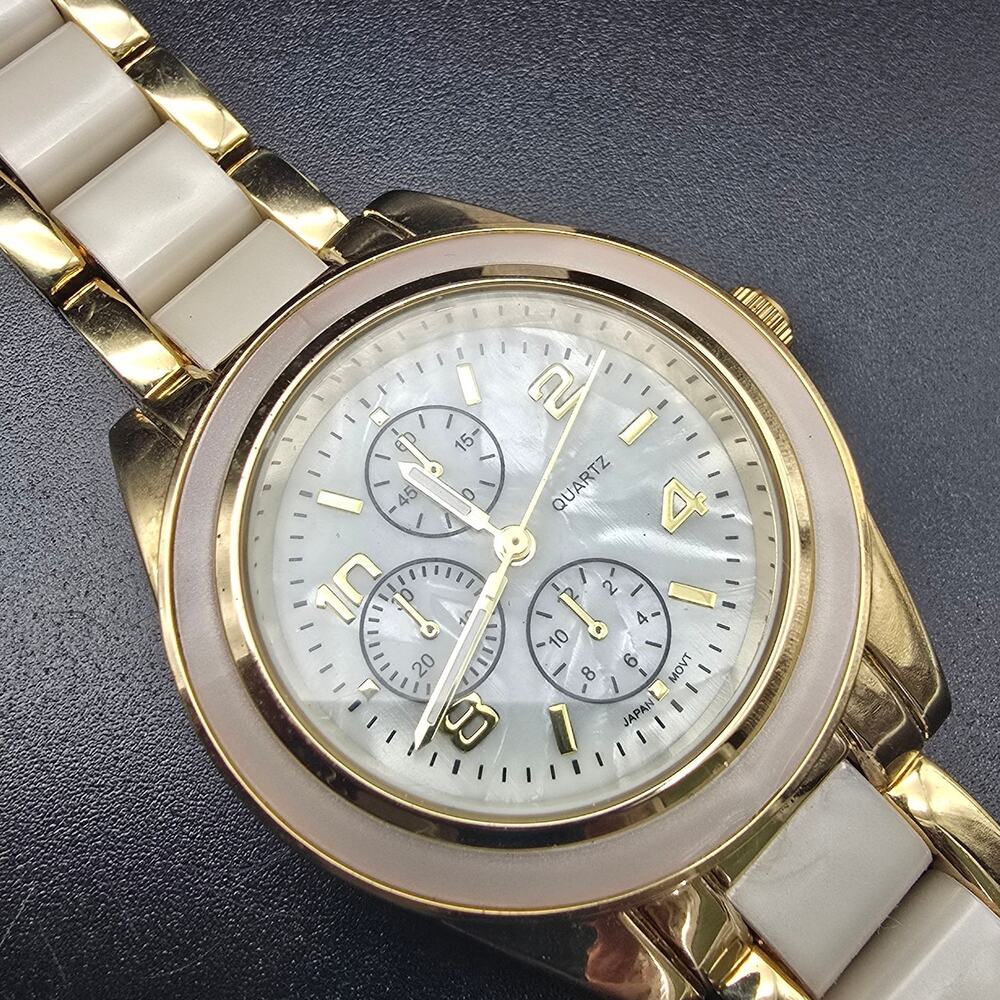 Chicp's Cream Gold Tone Quartz Watch WORKS Working